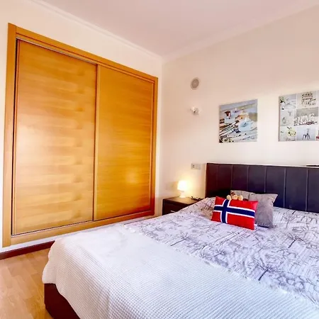 Modern Vacation With Pool In Lägenhet *