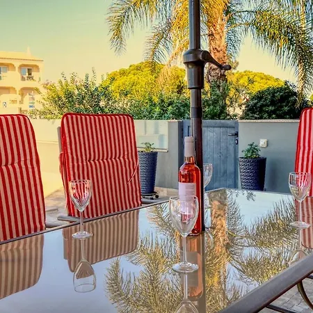Apartment Modern Vacation With Pool In
