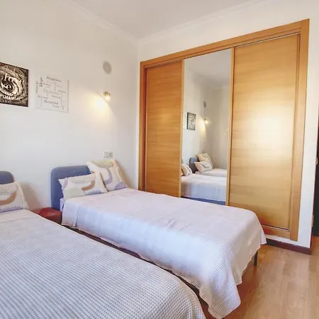 Apartment Modern Vacation With Pool In Quarteira